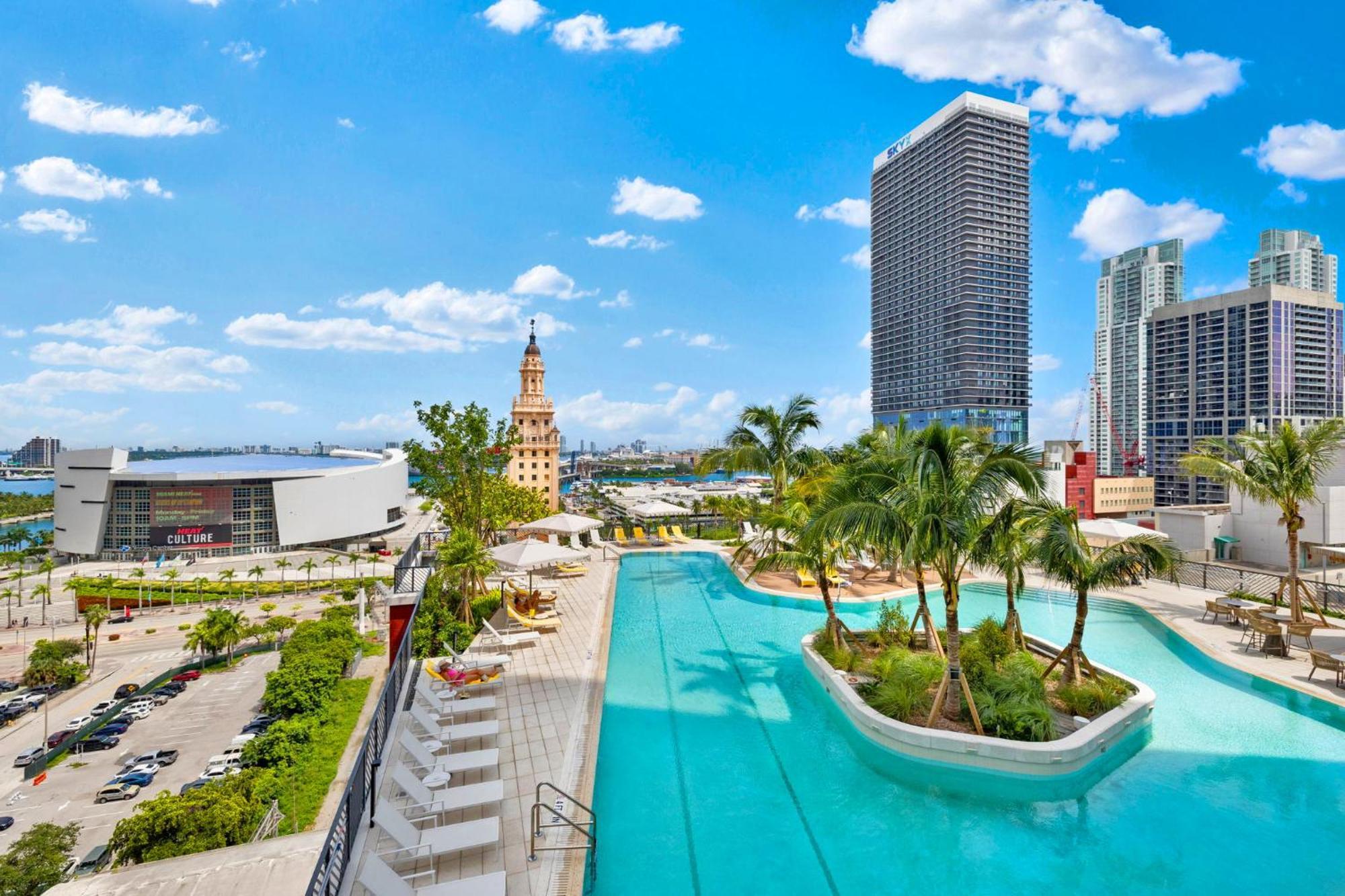 Exclusive W Free Parking & Facilities In-room Miami