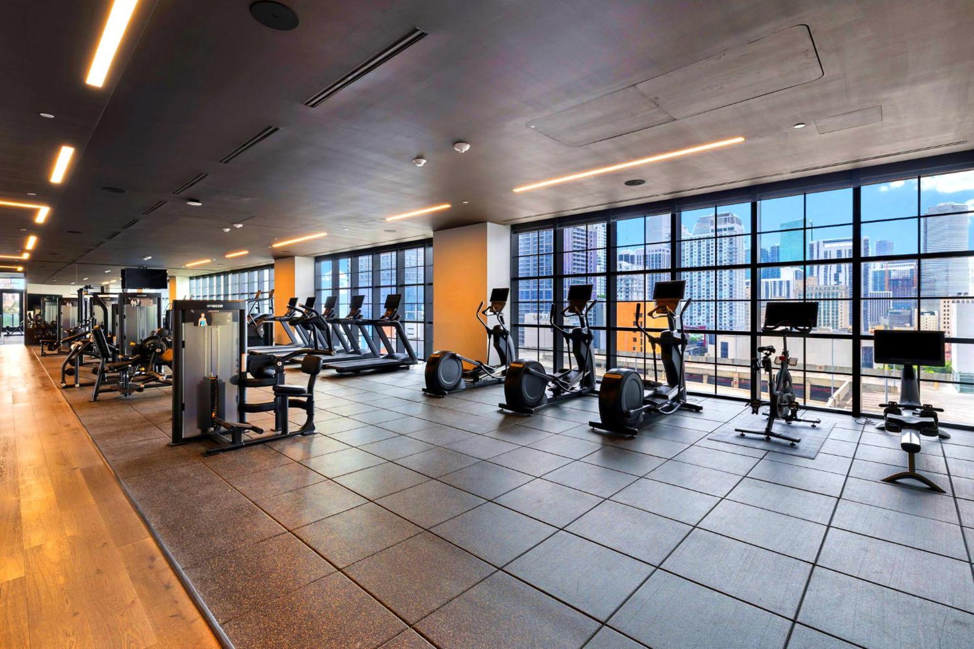 Apartment Exclusive W Free Parking & Facilities In-room Miami